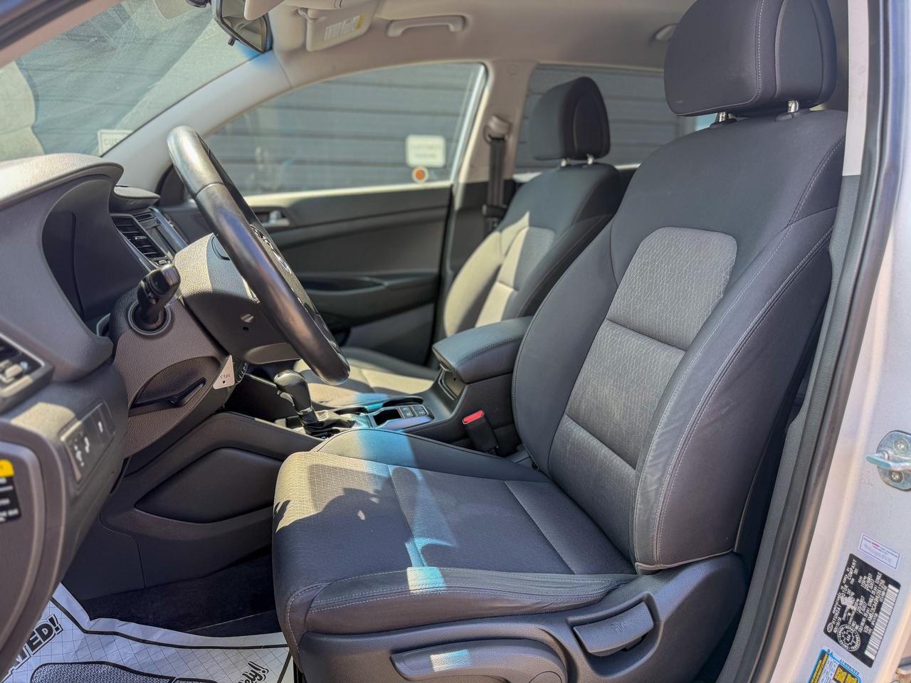 2017 Hyundai Tucson Premium/AWD/LOW KM/BSM/CAMERA/2.0L/HEATED SEATS Photo
