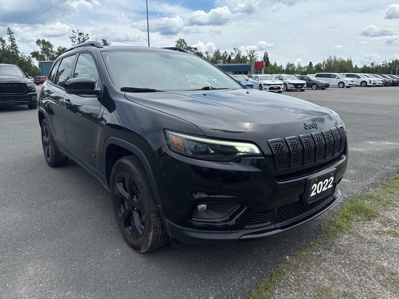 2022 Jeep Cherokee Altitude - htd seats/wheel - sunroof Photo