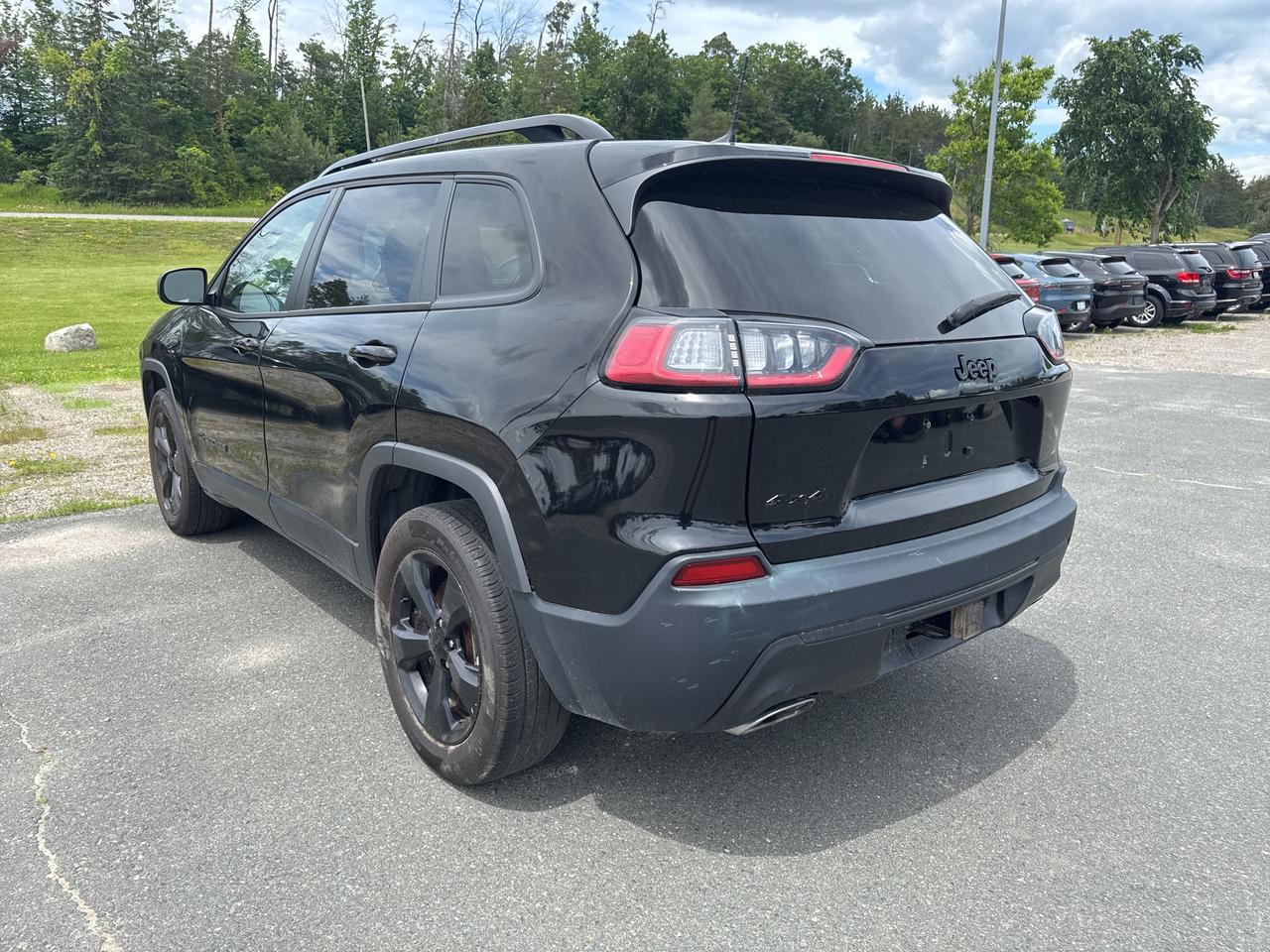 2022 Jeep Cherokee Altitude - htd seats/wheel - sunroof Photo