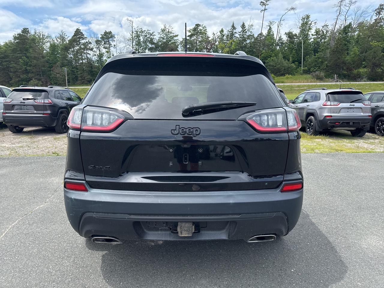 2022 Jeep Cherokee Altitude - htd seats/wheel - sunroof Photo