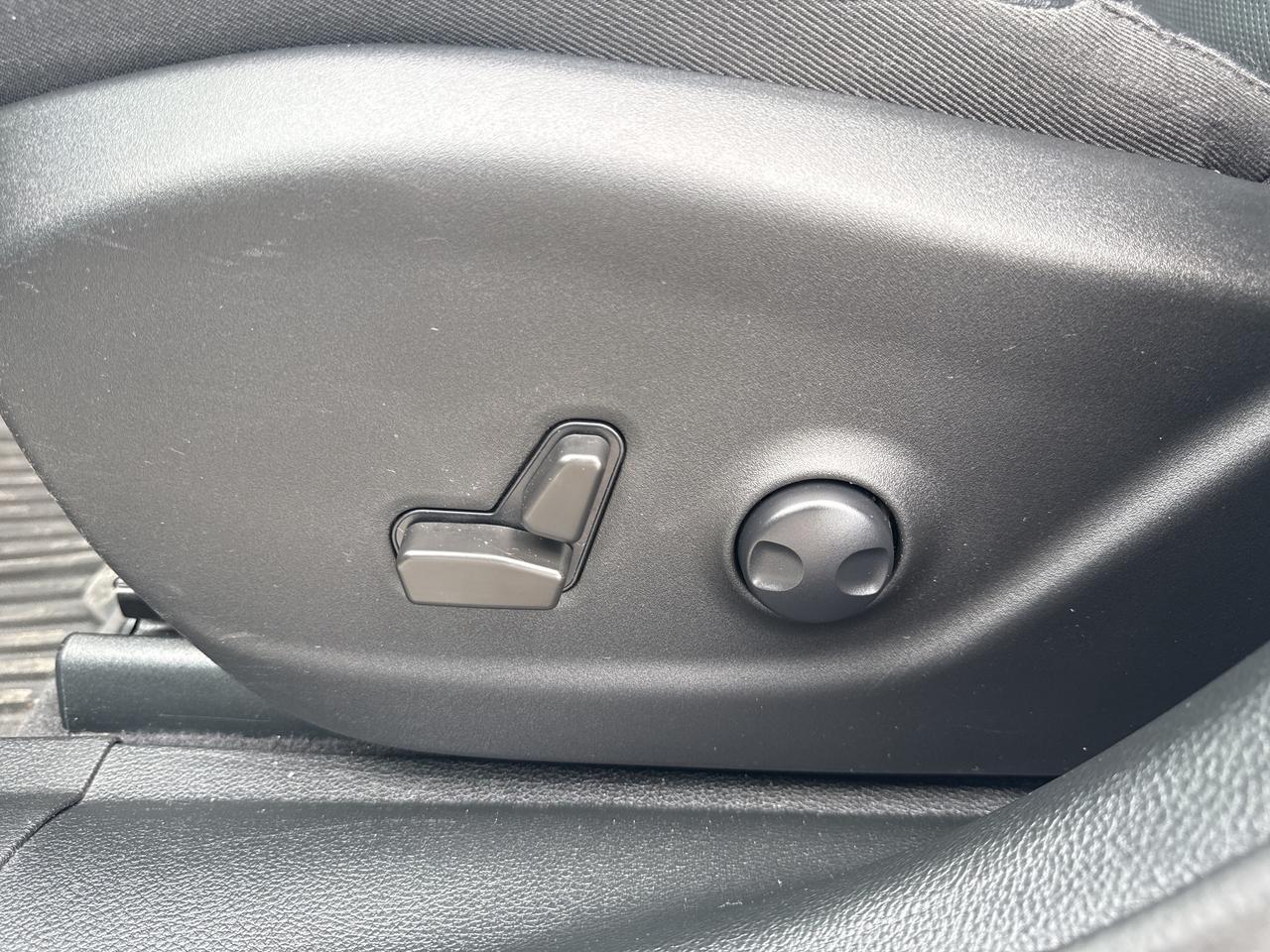 2022 Jeep Cherokee Altitude - htd seats/wheel - sunroof Photo