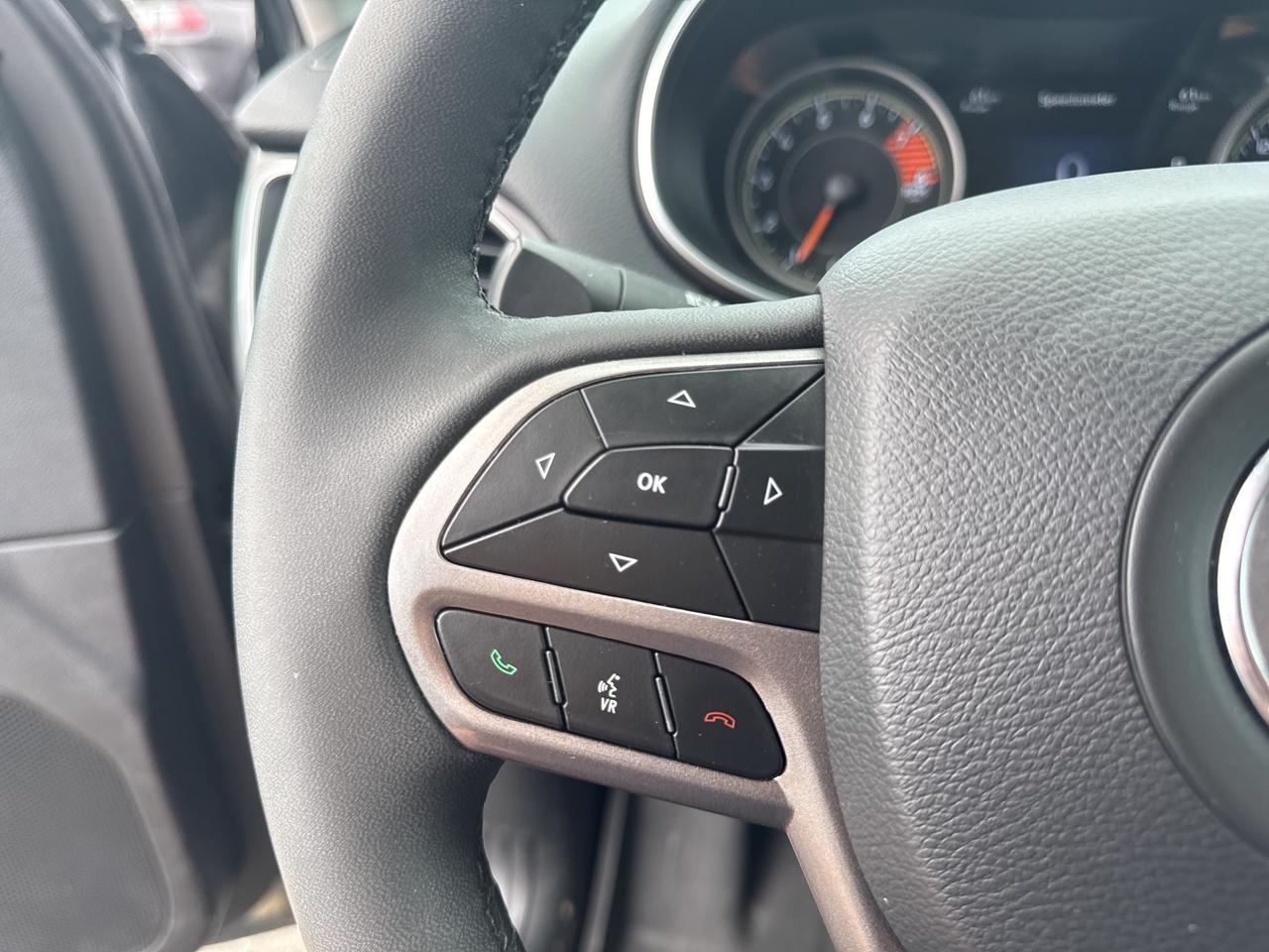 2022 Jeep Cherokee Altitude - htd seats/wheel - sunroof Photo