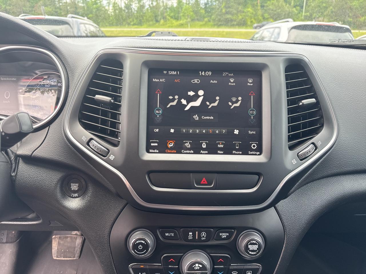 2022 Jeep Cherokee Altitude - htd seats/wheel - sunroof Photo
