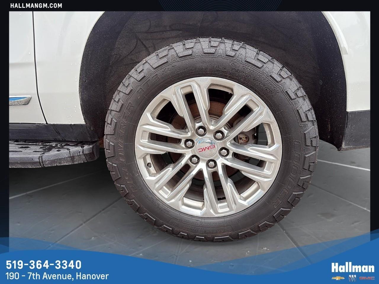2021 GMC Yukon XL SLT 4X4 Photo