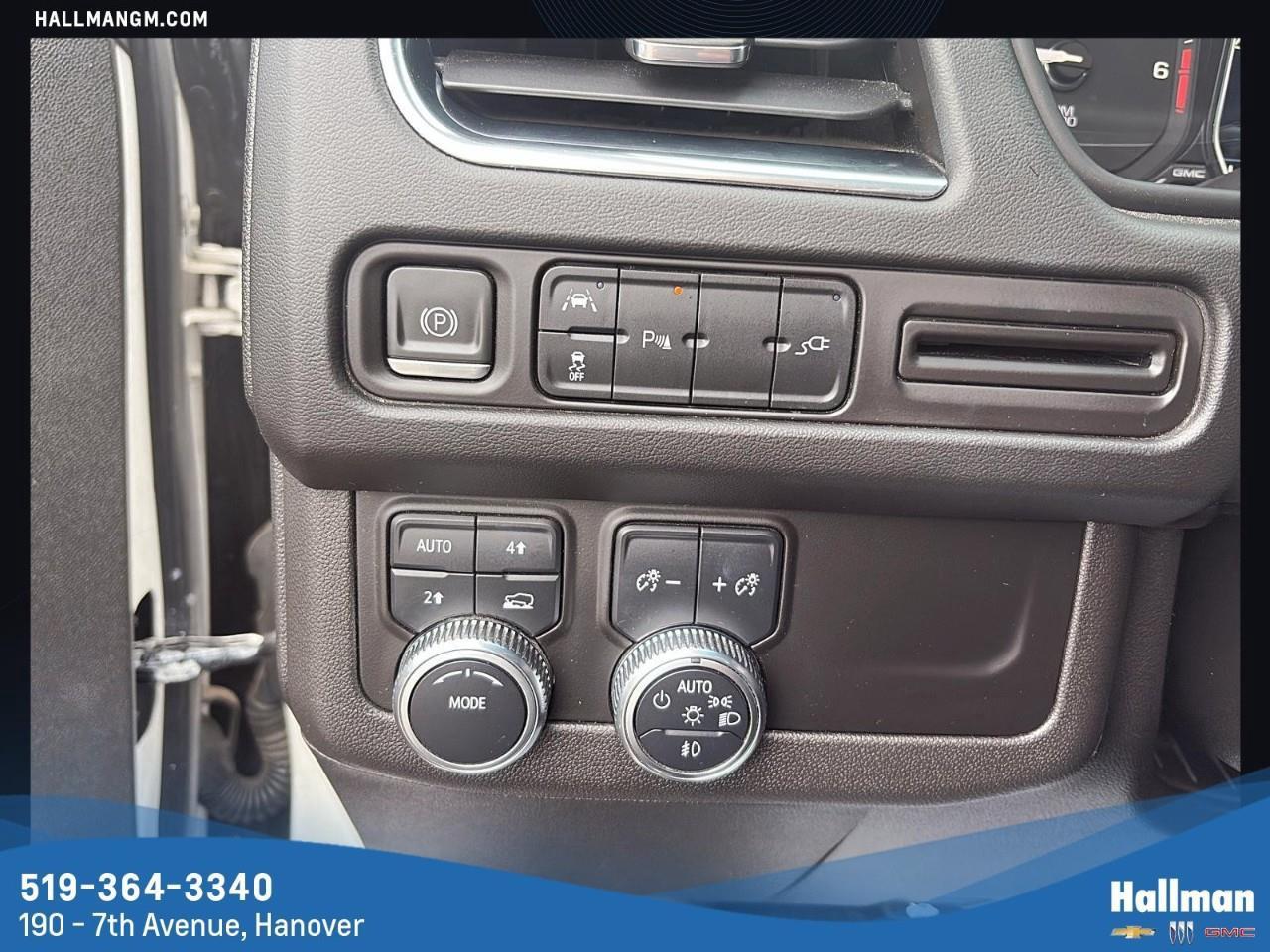 2021 GMC Yukon XL SLT 4X4 Photo