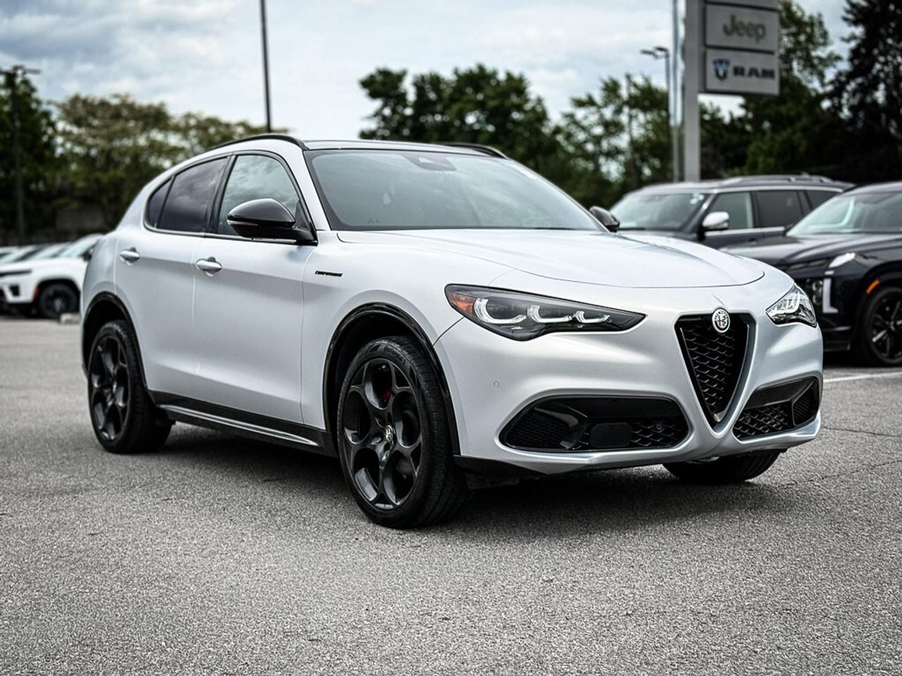 2024 Alfa Romeo Stelvio TI Photo