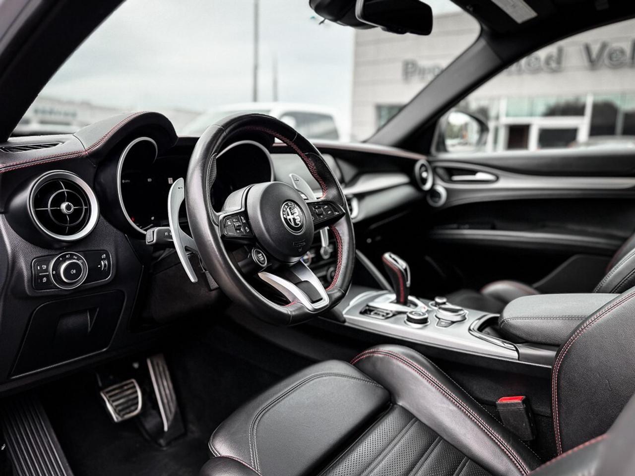 2024 Alfa Romeo Stelvio TI Photo