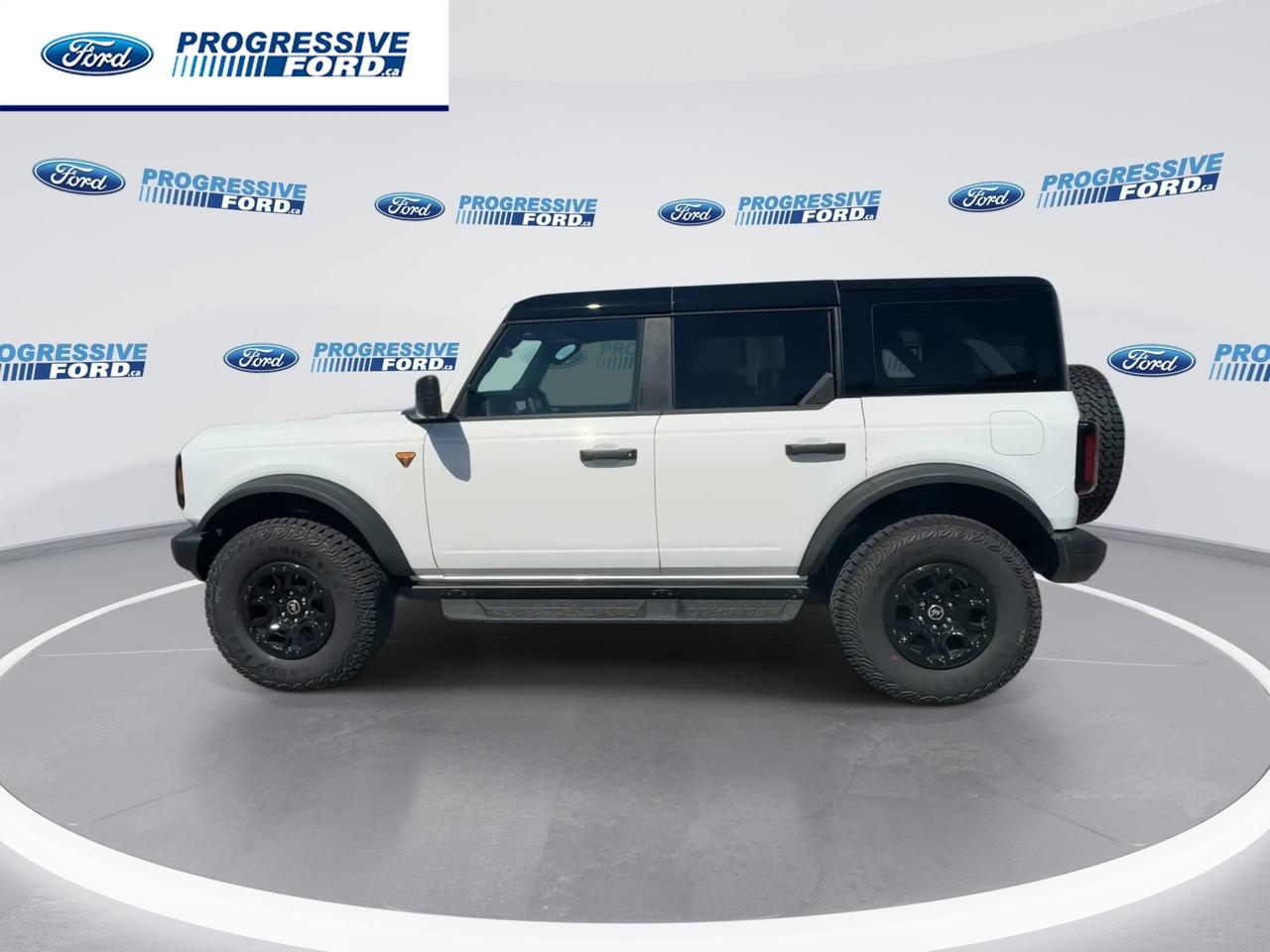 2026 Ford Bronco Badlands 4dr 4x4 Photo