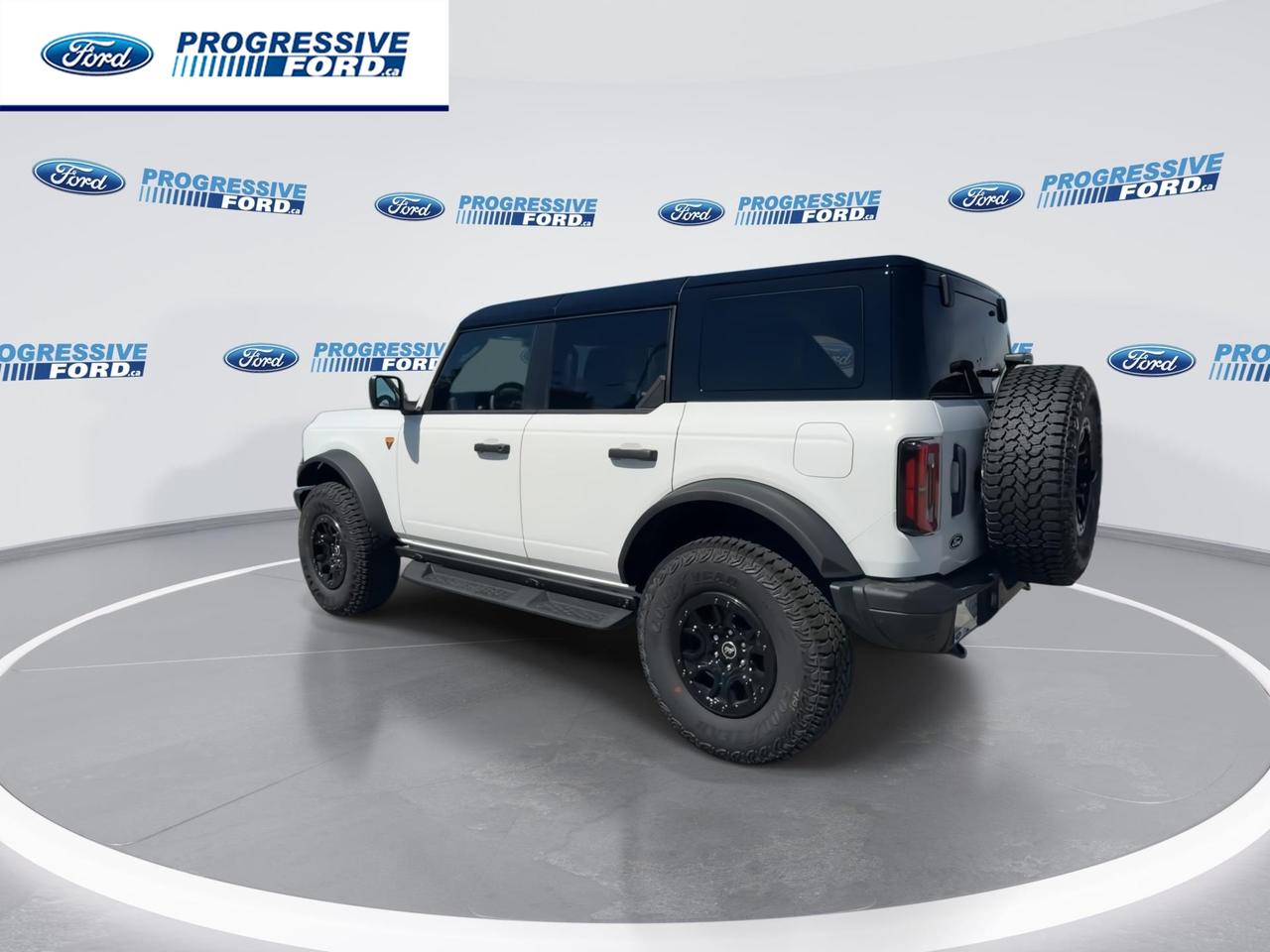 2026 Ford Bronco Badlands 4dr 4x4 Photo