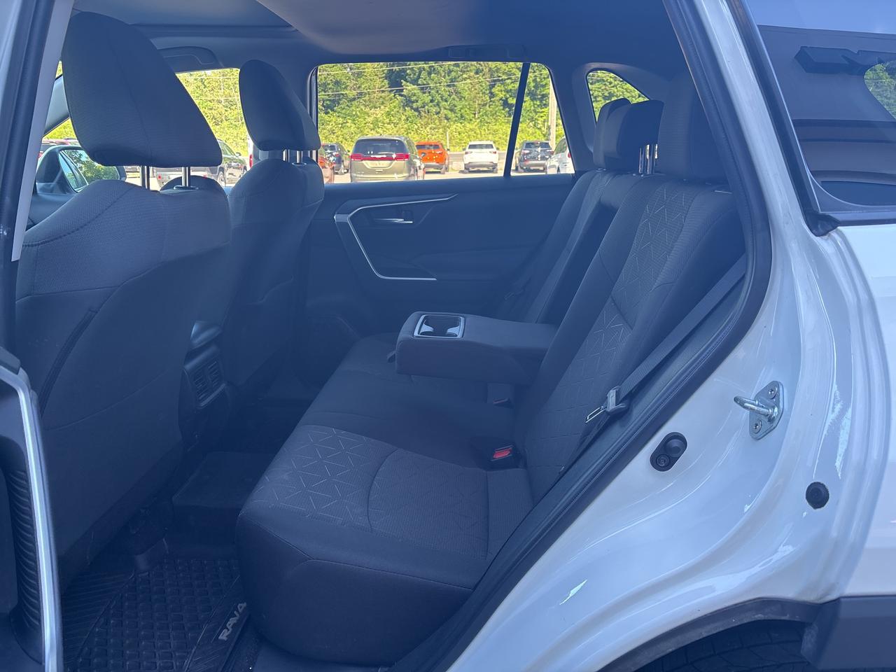 2021 Toyota RAV4 XLE Photo