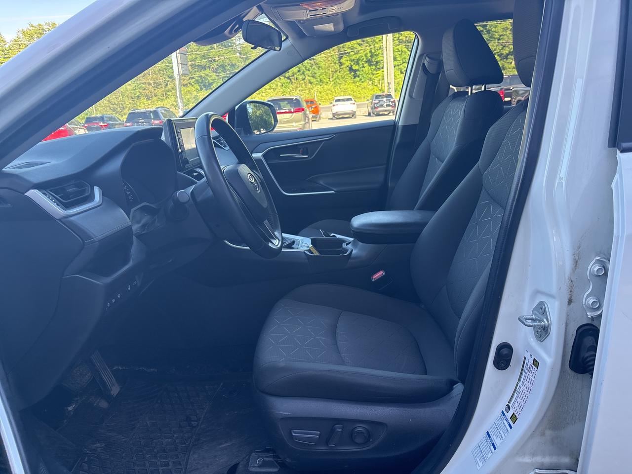 2021 Toyota RAV4 XLE Photo