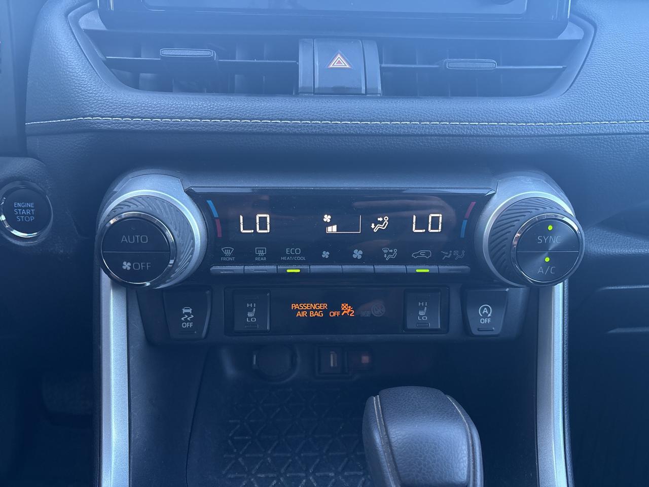 2021 Toyota RAV4 XLE Photo