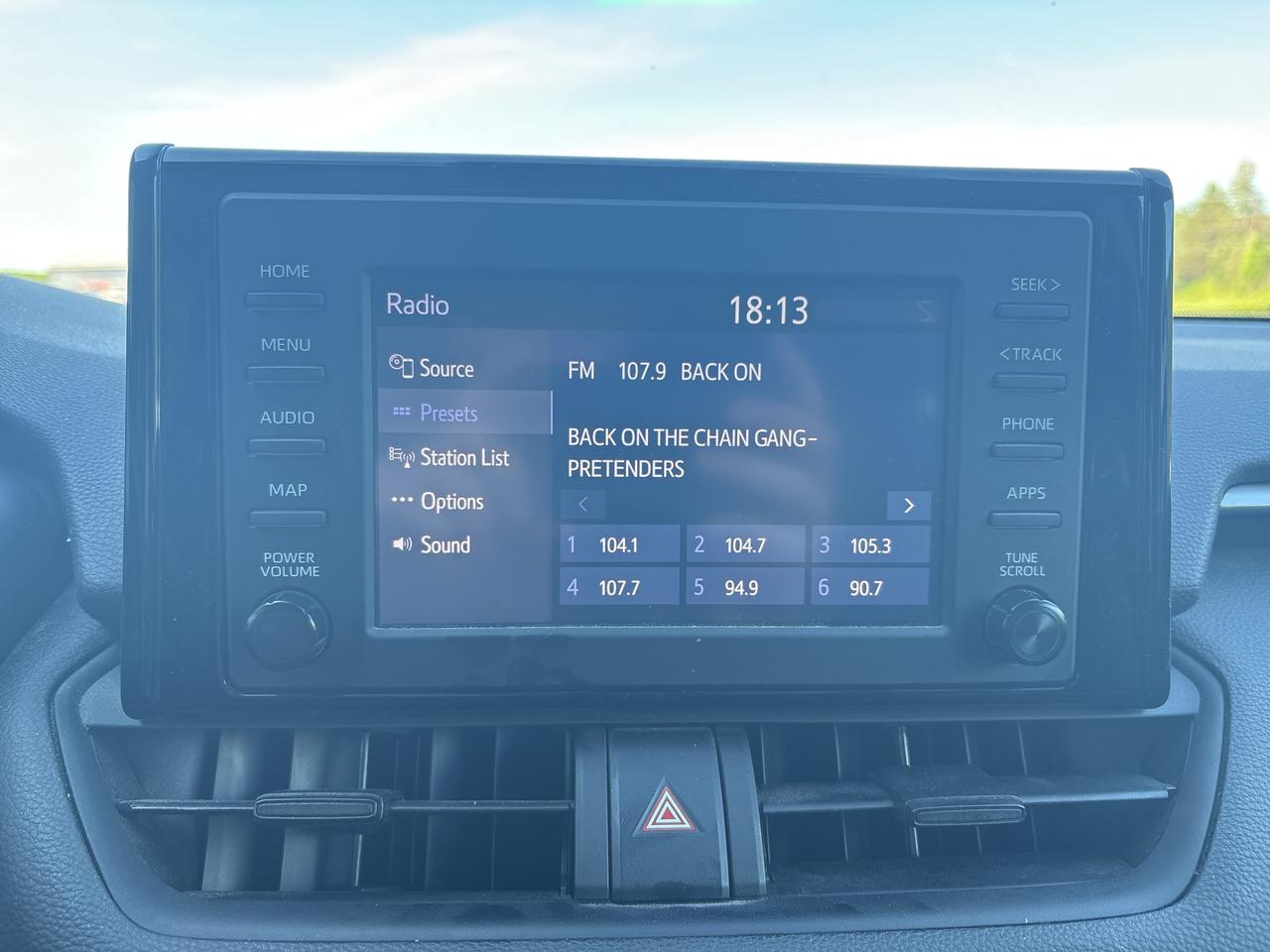 2021 Toyota RAV4 XLE Photo