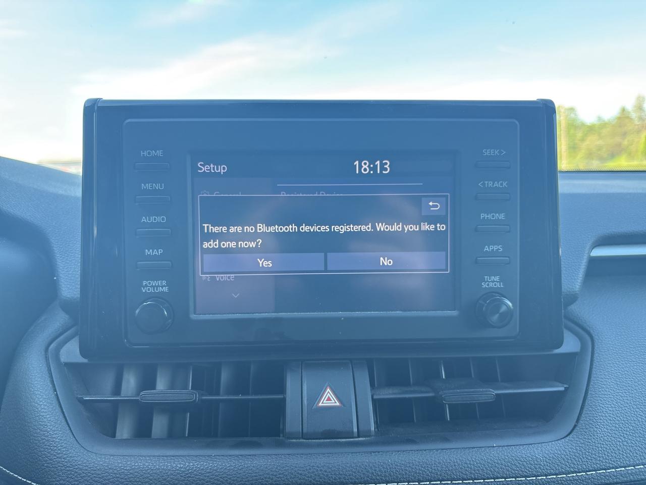 2021 Toyota RAV4 XLE Photo