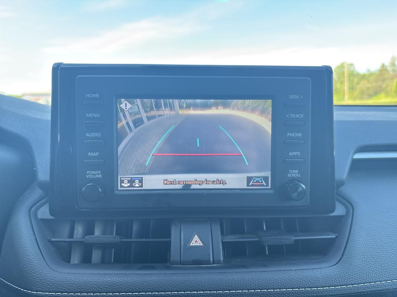 2021 Toyota RAV4 XLE Photo