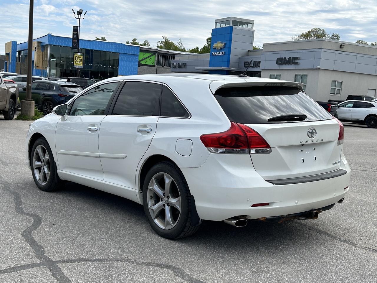 2016 Toyota Venza Limited   LOW KM Photo