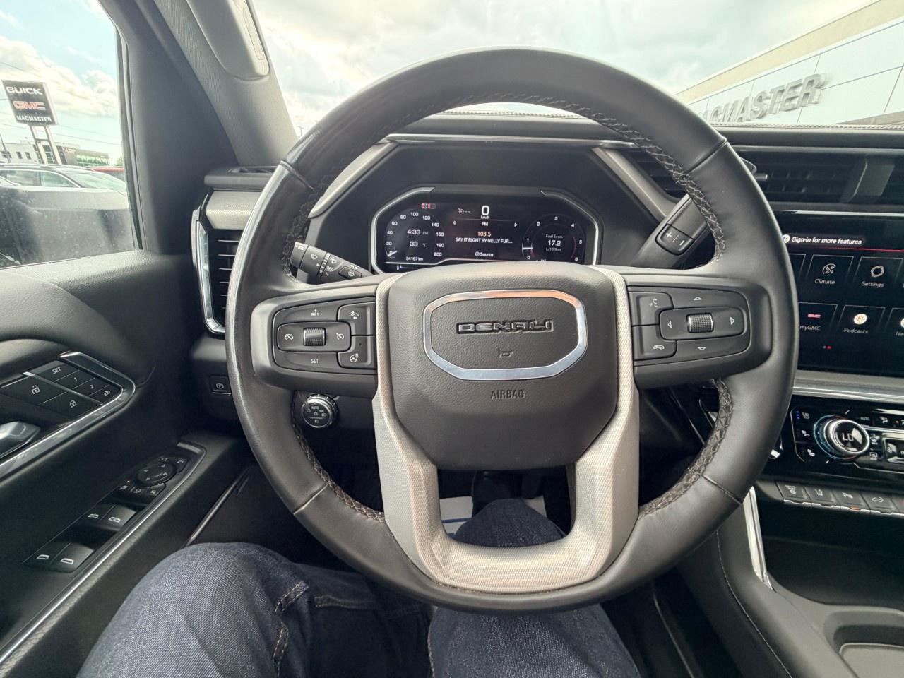 2024 GMC SIERRA 2500HD 4WD Crew Cab Standard Box Denali Photo