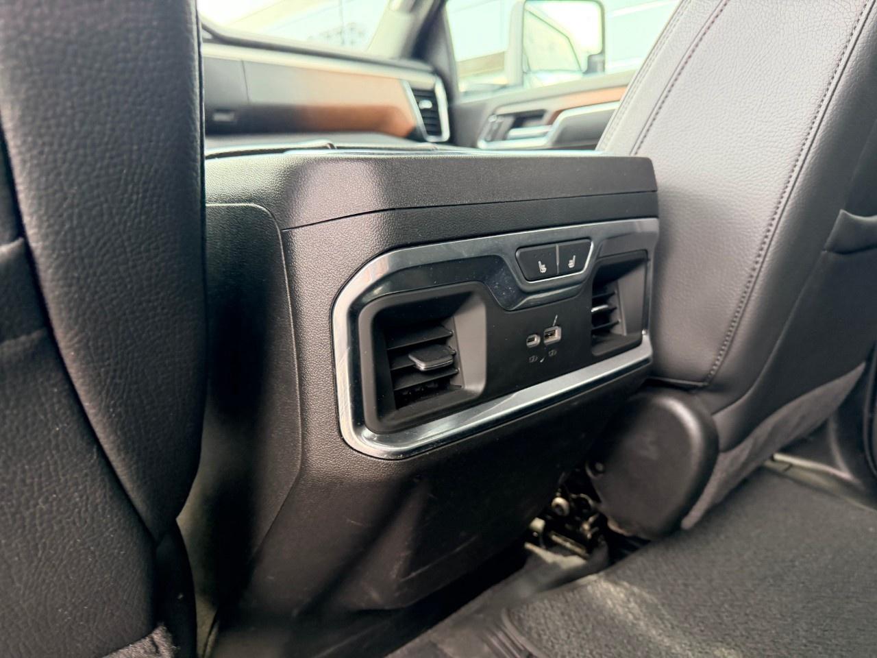 2024 GMC SIERRA 2500HD 4WD Crew Cab Standard Box Denali Photo