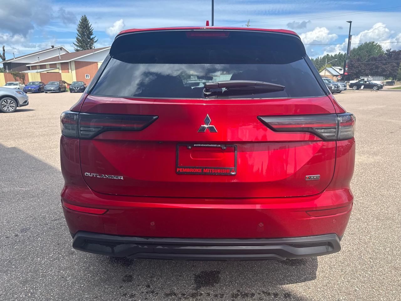 2025 Mitsubishi Outlander ES 4dr S-AWC Photo