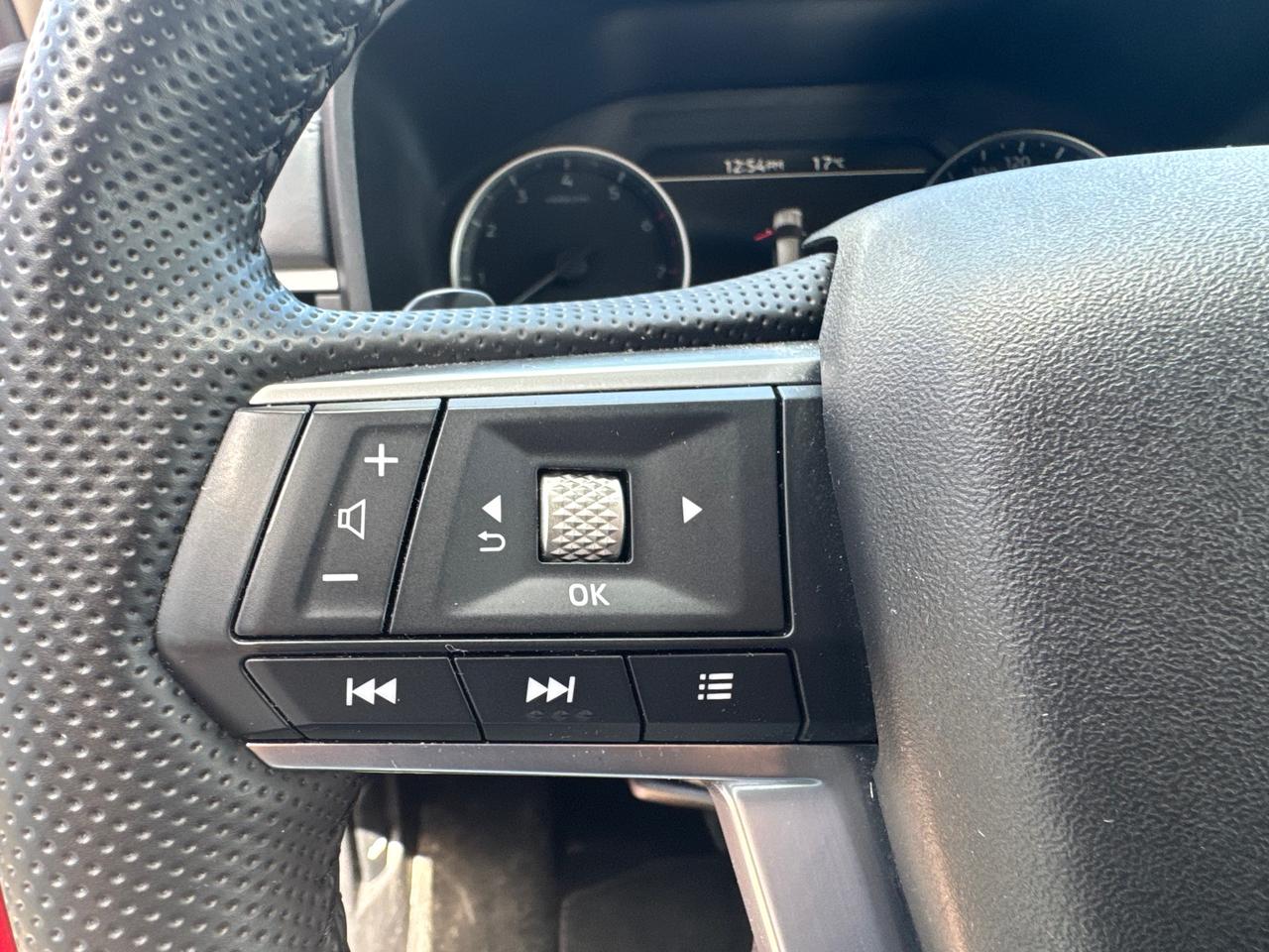 2025 Mitsubishi Outlander ES 4dr S-AWC Photo