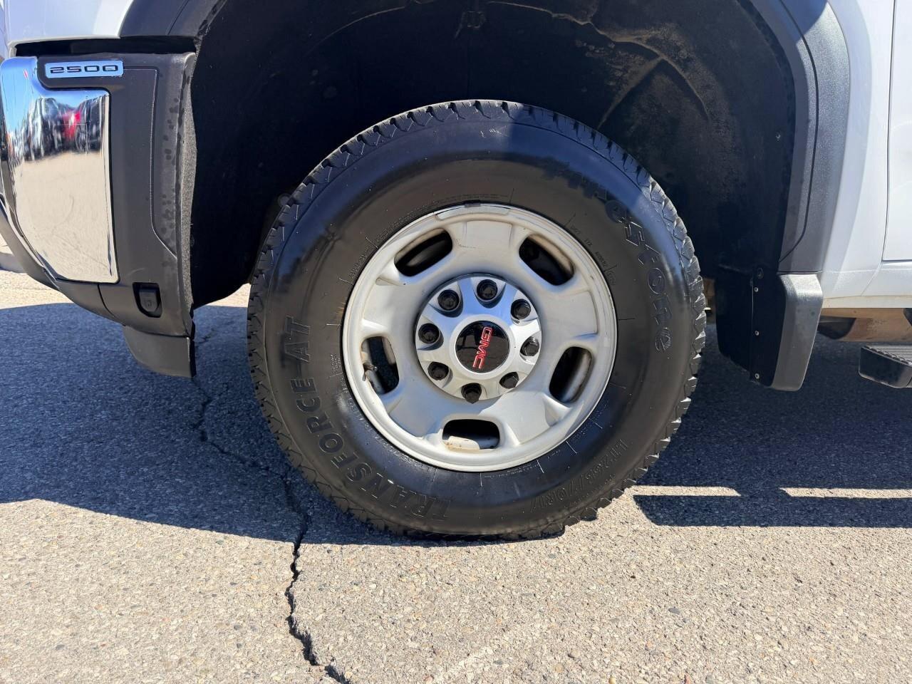 2024 GMC SIERRA 2500HD 4WD Crew Cab 159  Pro Photo