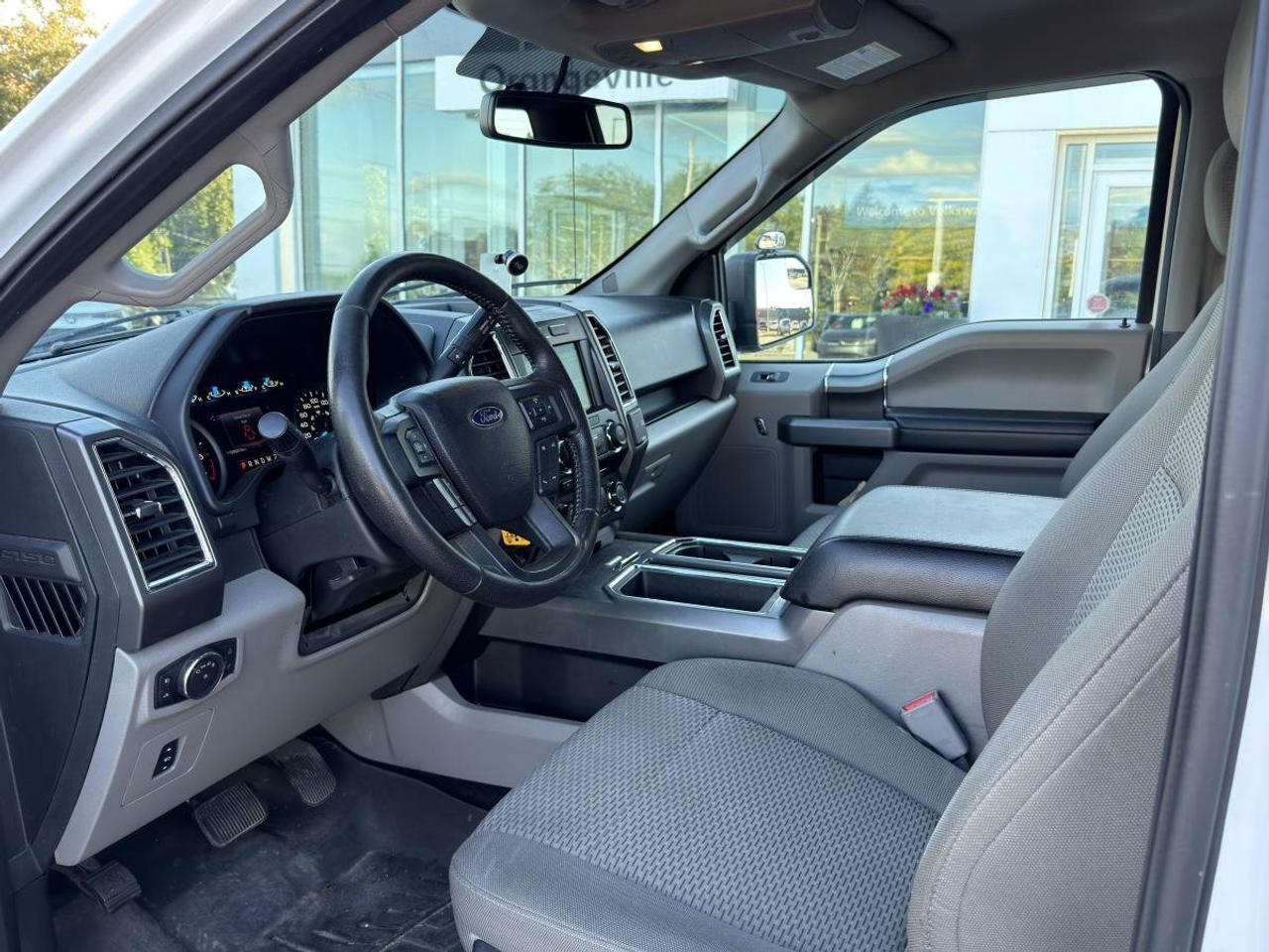 2016 Ford F-150  Photo