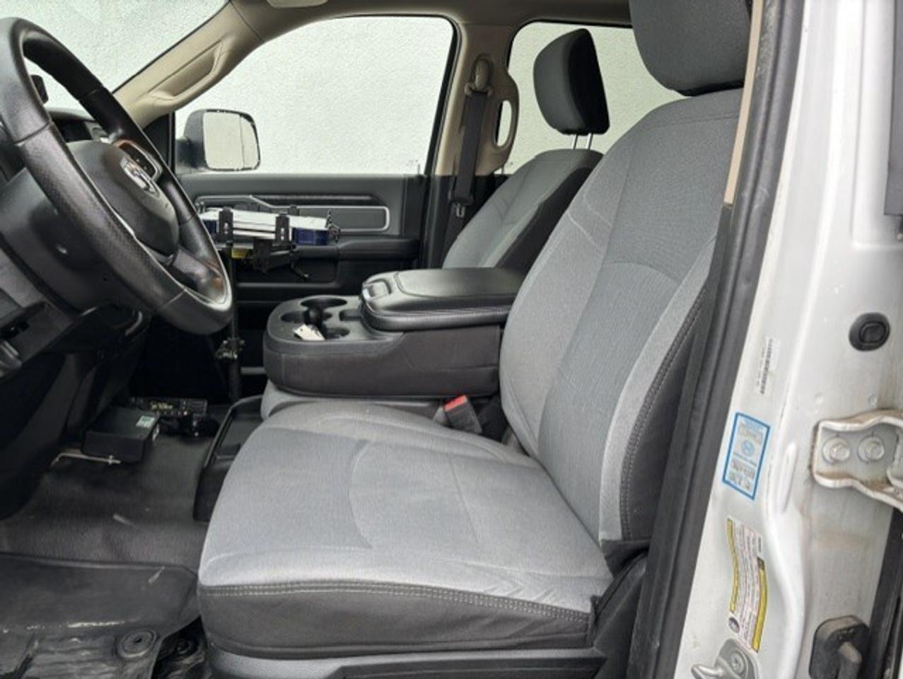 2019 RAM 2500 BIG HORN CREW CAB 6'4 BOX Camera-1 OWNER-CERTIFIED Photo