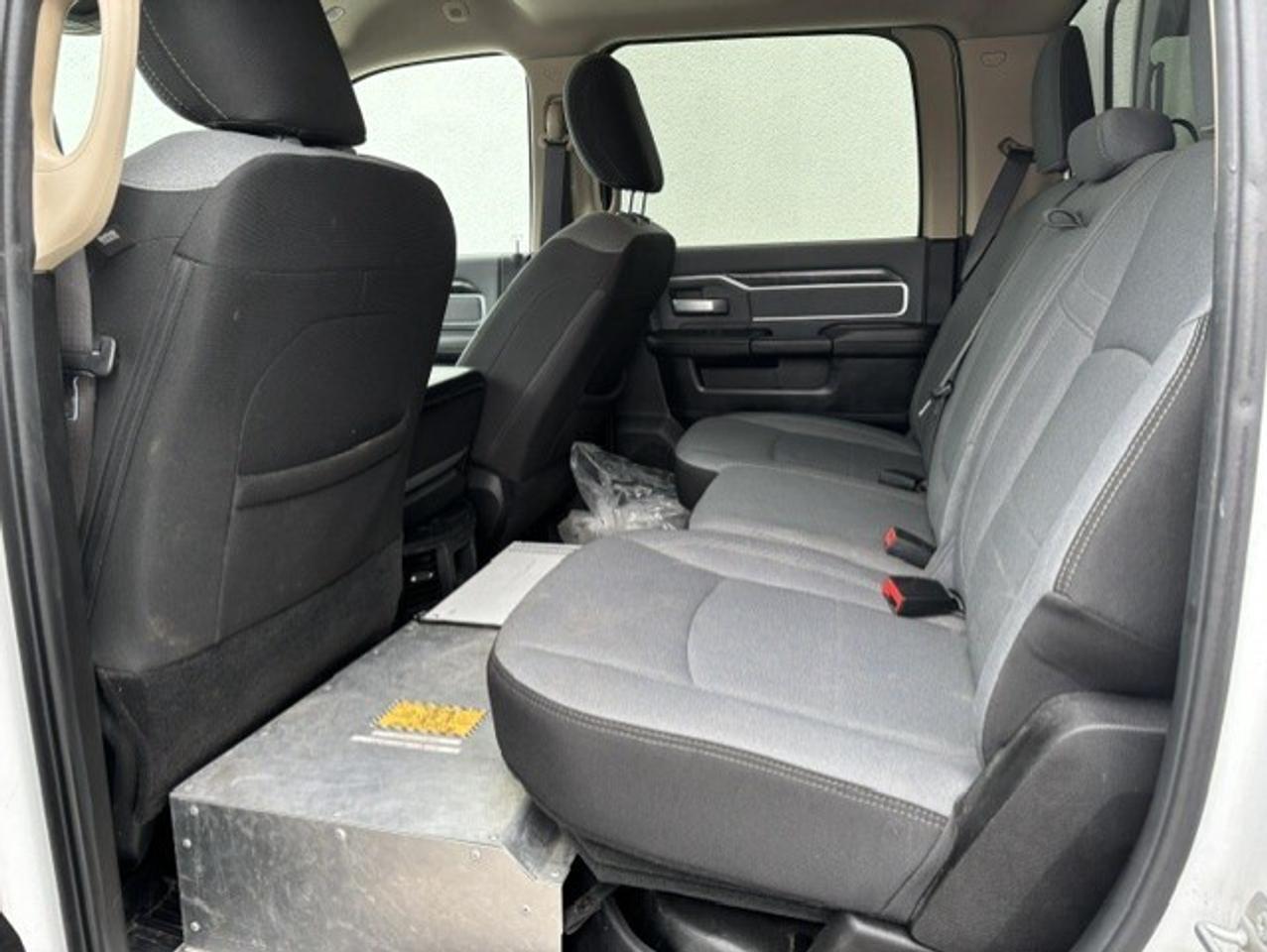 2019 RAM 2500 BIG HORN CREW CAB 6'4 BOX Camera-1 OWNER-CERTIFIED Photo