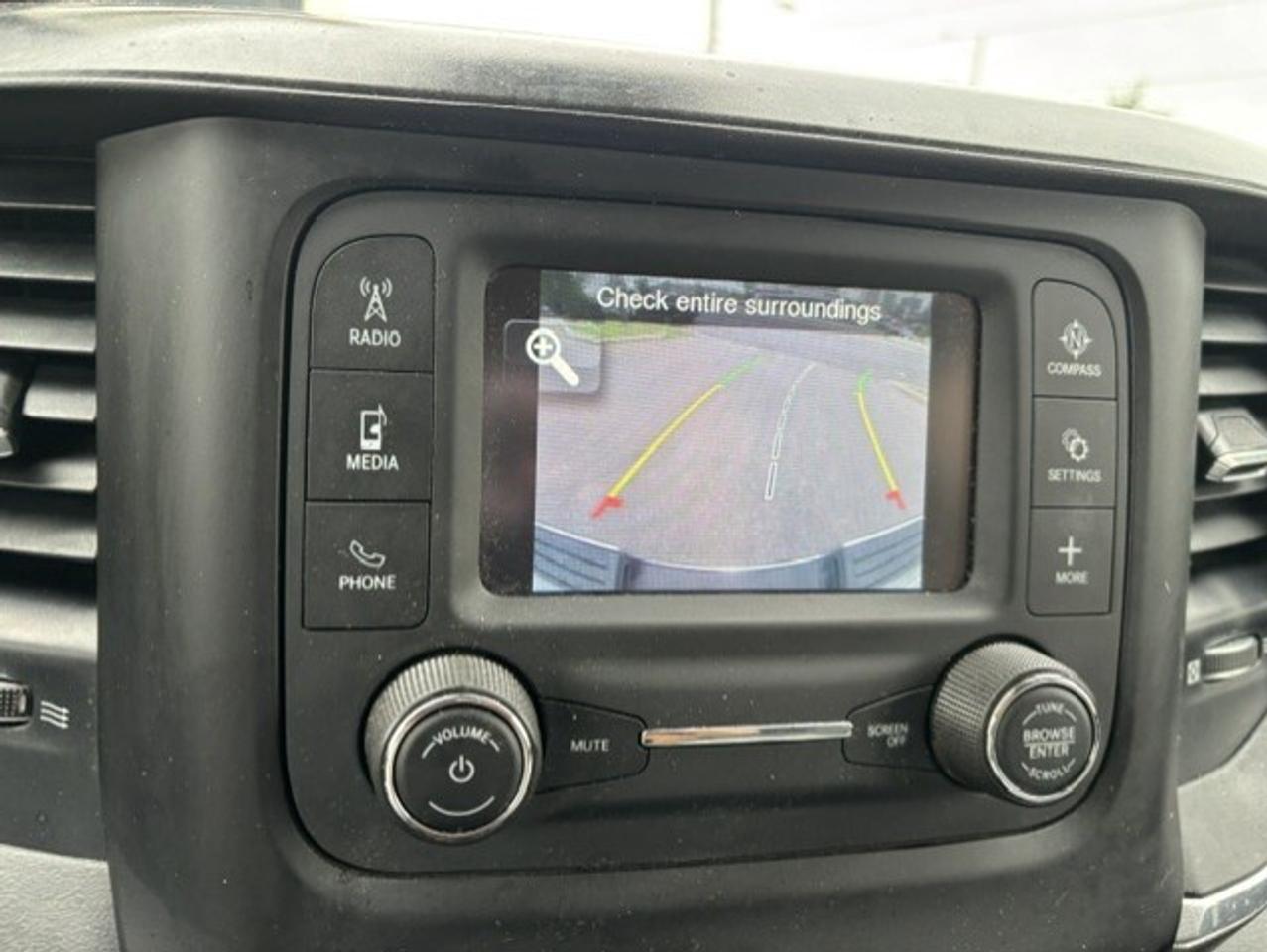 2019 RAM 2500 BIG HORN CREW CAB 6'4 BOX Camera-1 OWNER-CERTIFIED Photo