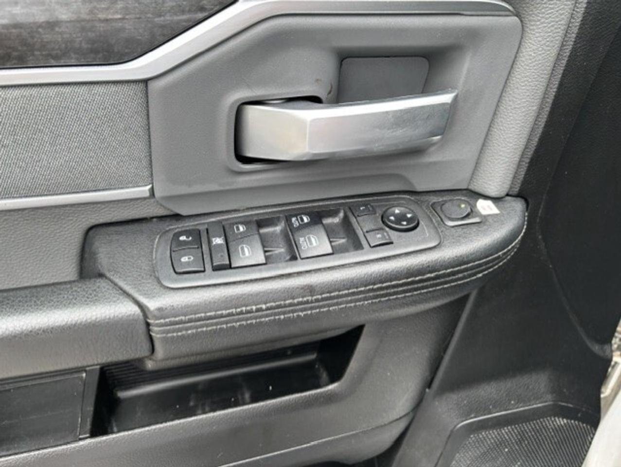 2019 RAM 2500 BIG HORN CREW CAB 6'4 BOX Camera-1 OWNER-CERTIFIED Photo