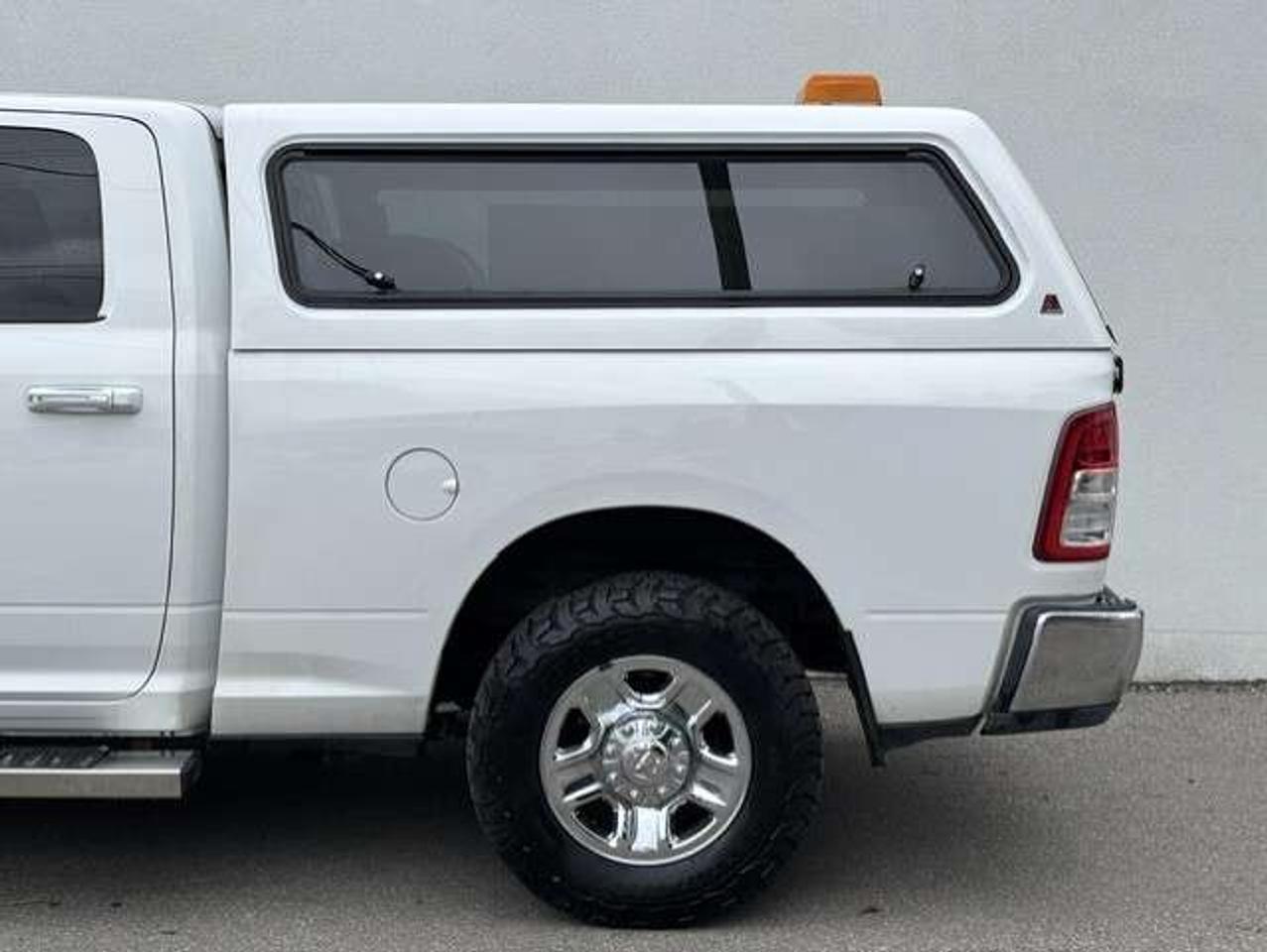 2019 RAM 2500 BIG HORN CREW CAB 6'4 BOX Camera-1 OWNER-CERTIFIED Photo2