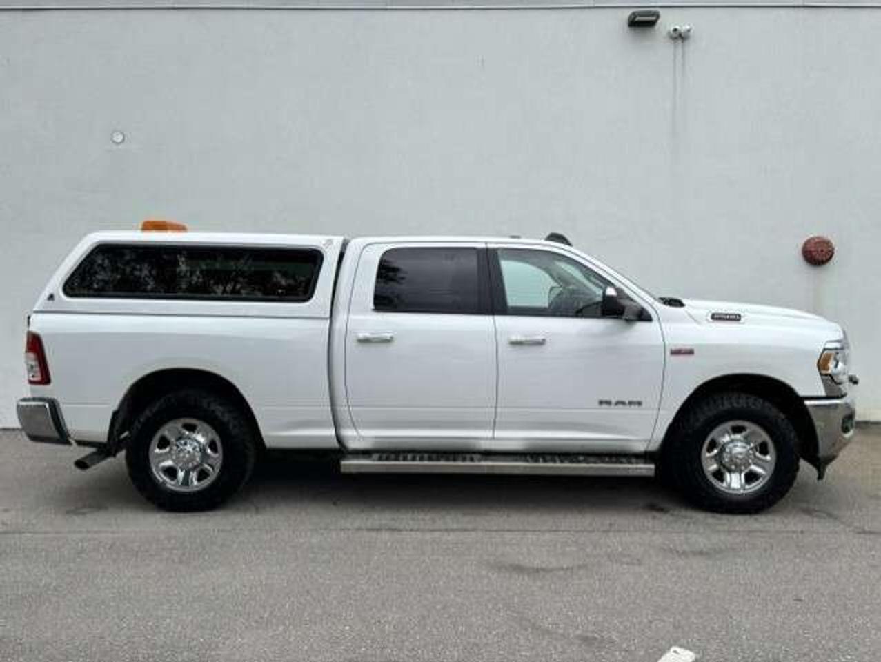 2019 RAM 2500 BIG HORN CREW CAB 6'4 BOX Camera-1 OWNER-CERTIFIED Photo