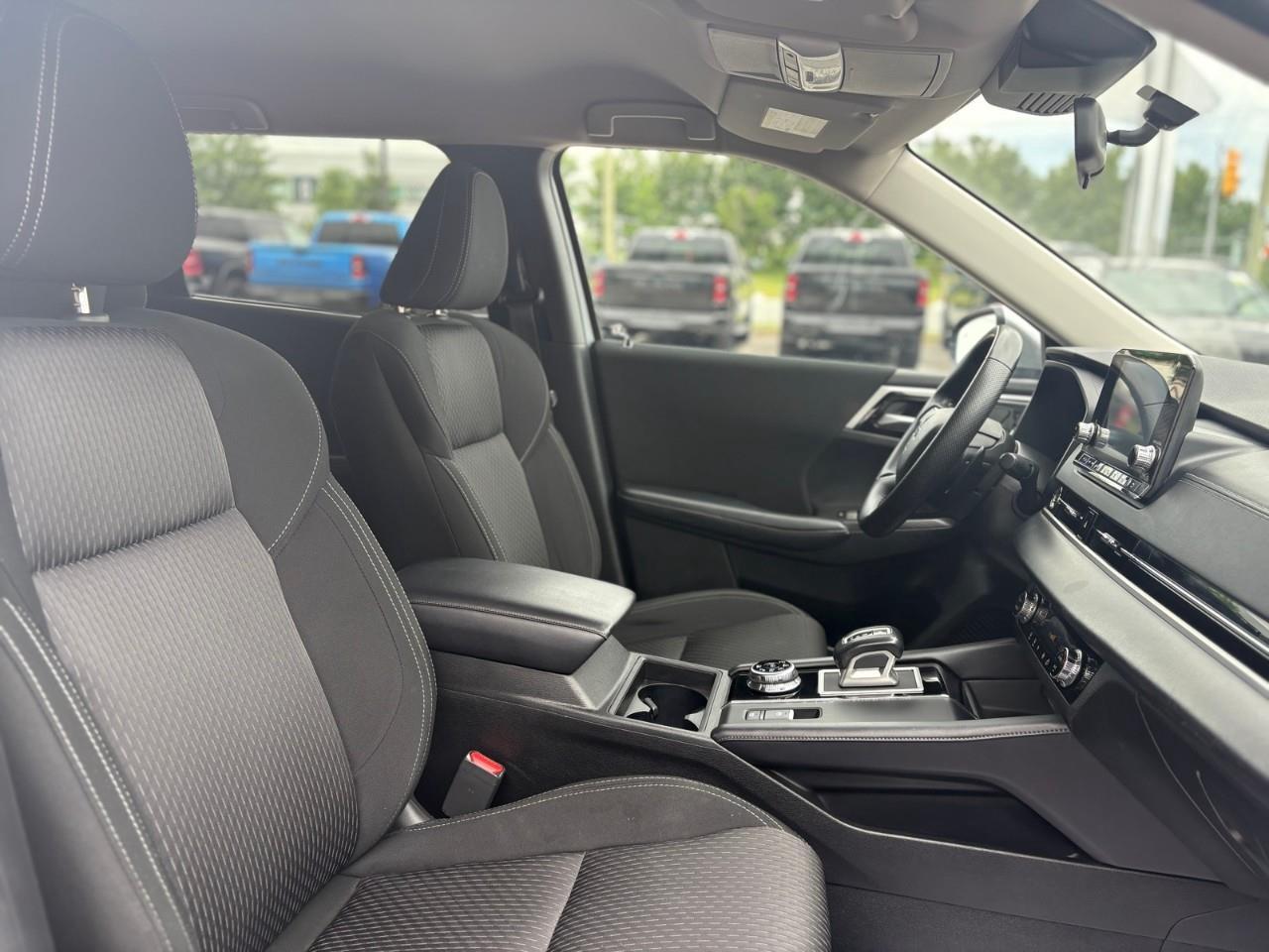 2024 Mitsubishi Outlander ES 4dr S-AWC Photo