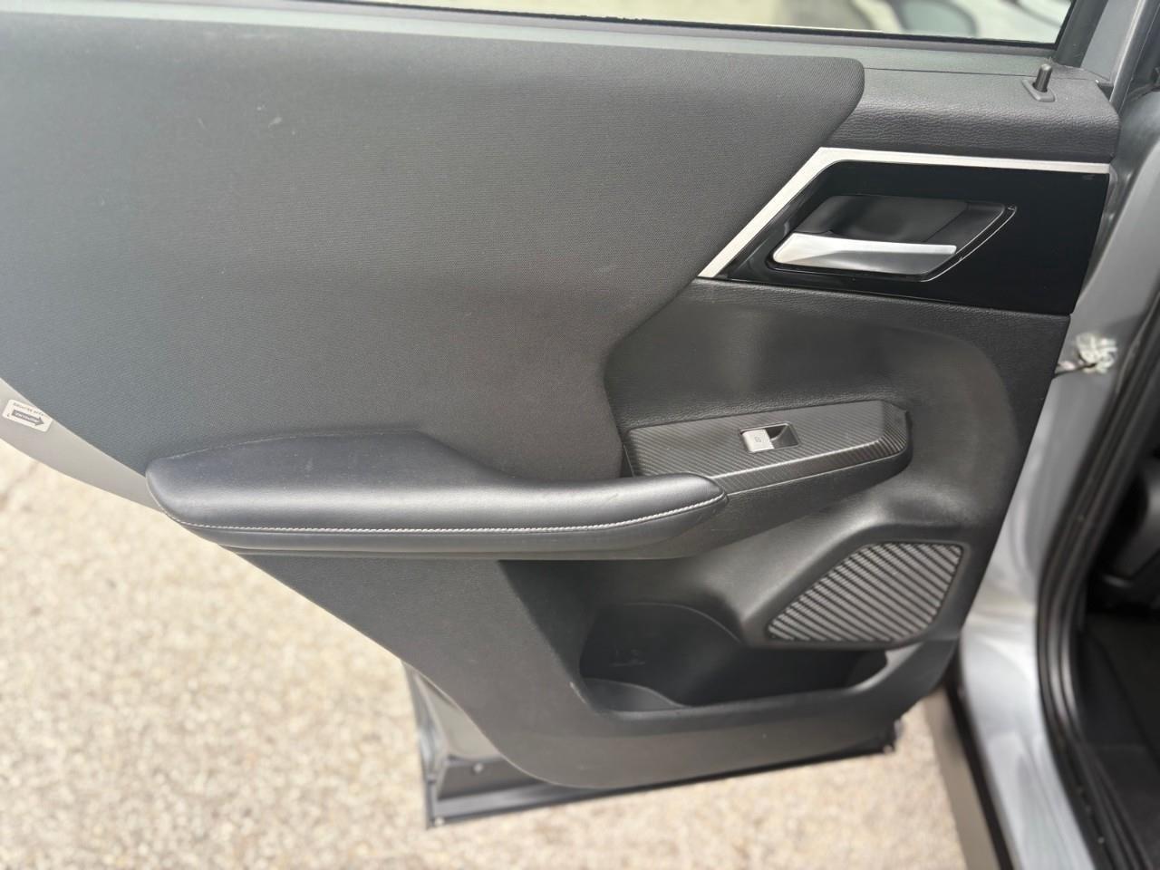 2024 Mitsubishi Outlander ES 4dr S-AWC Photo