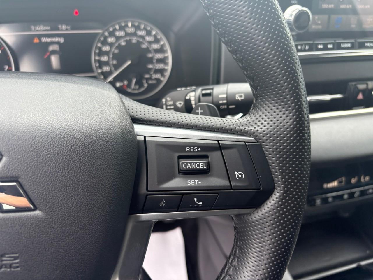 2024 Mitsubishi Outlander ES 4dr S-AWC Photo