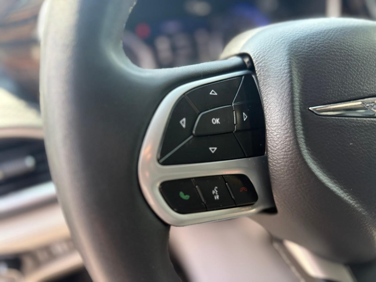 2024 Chrysler Pacifica Limited Front-Wheel Drive Passenger Van Photo
