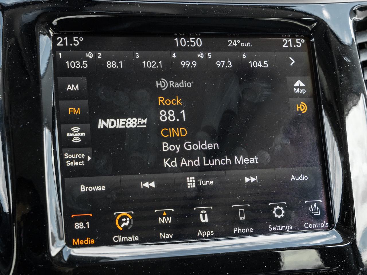 2019 Jeep Cherokee 4x4   Panoramic Sunroof   Navigation   Leather Photo