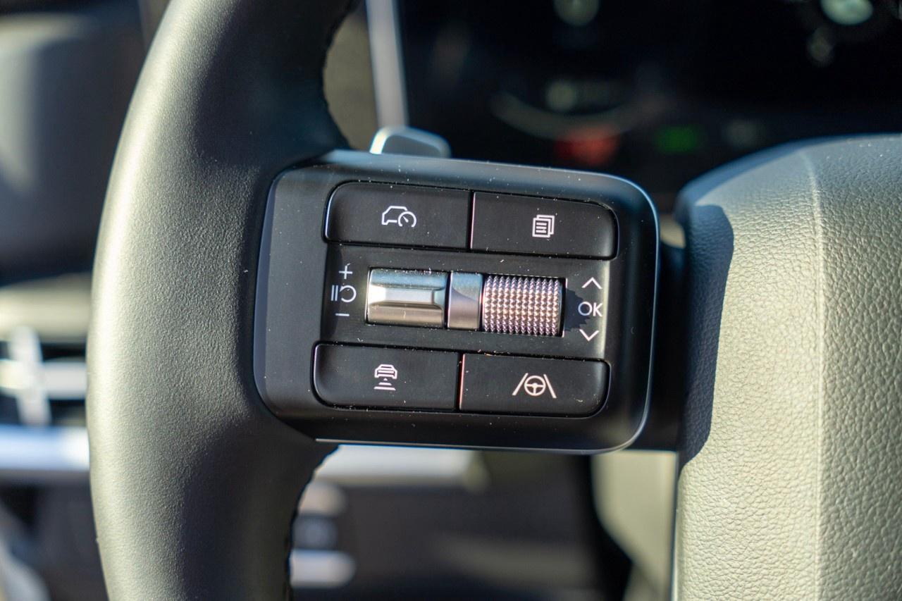 2026 Hyundai Santa Fe Hybrid Luxury AWD Photo