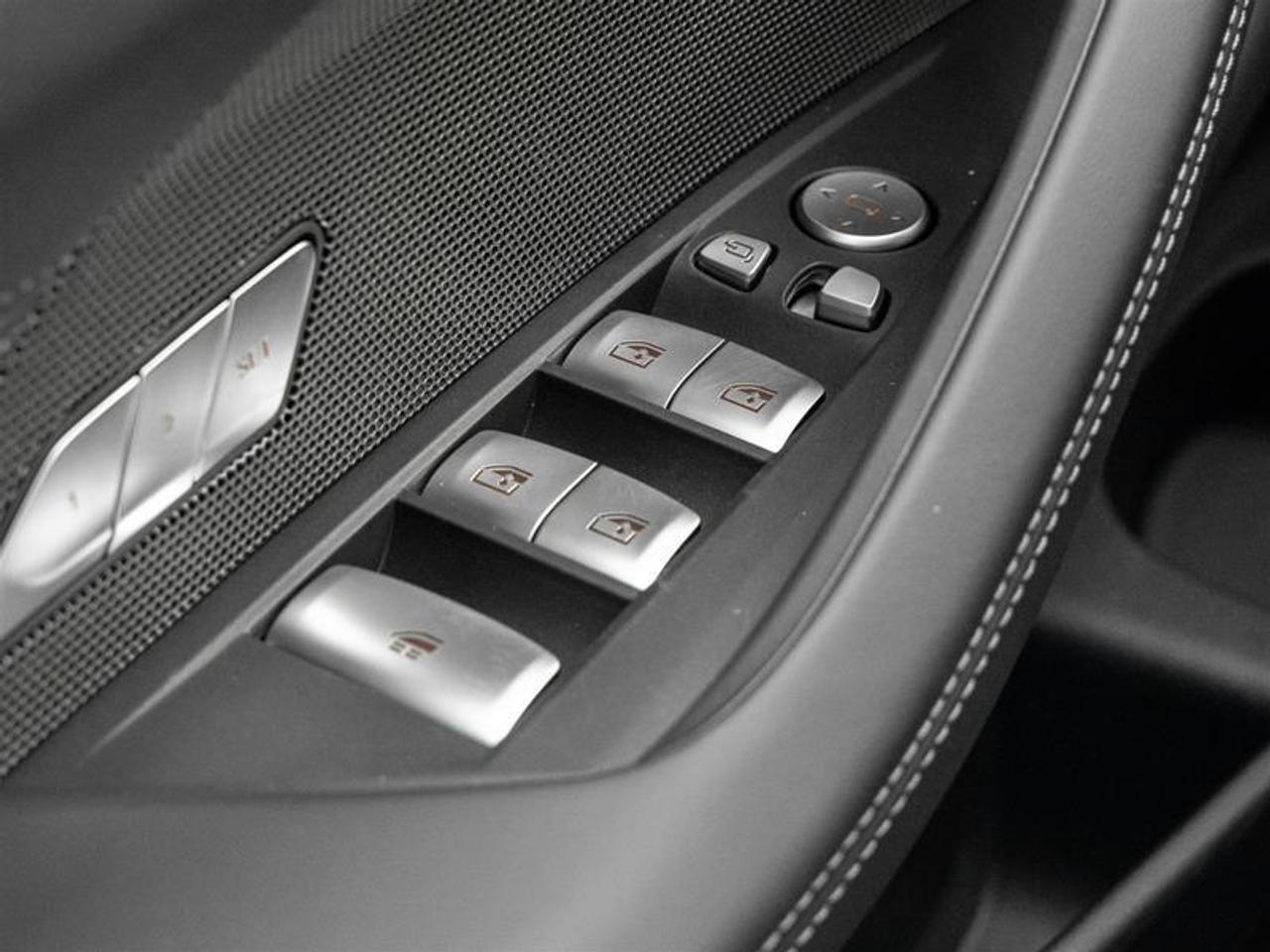 2027 BMW M4 Competition 2dr All-Wheel Drive Cabriolet Photo