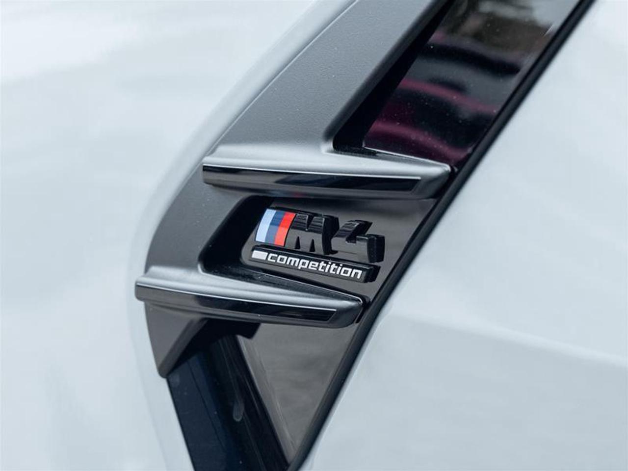 2027 BMW M4 Competition 2dr All-Wheel Drive Cabriolet Photo
