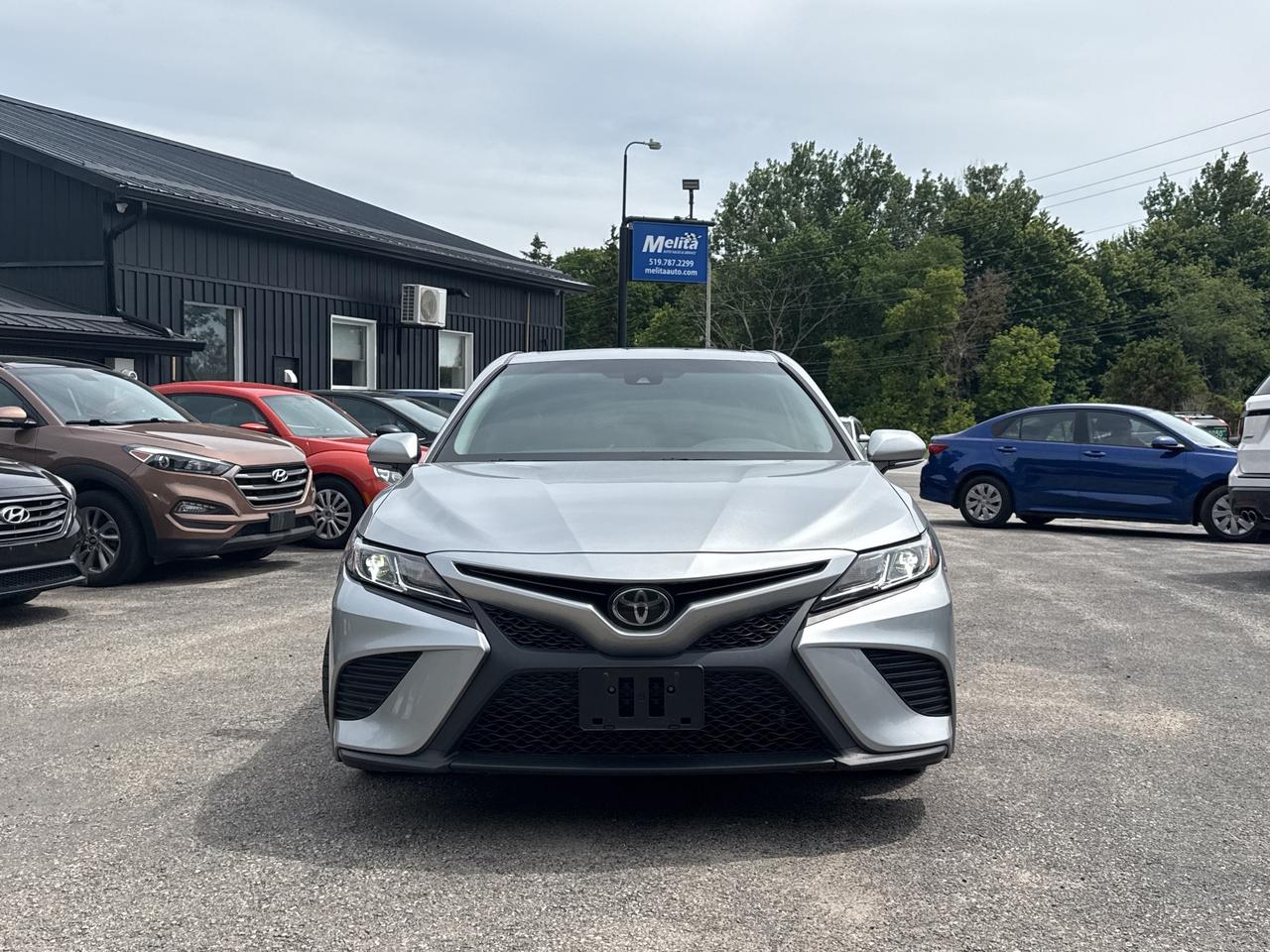 2018 Toyota Camry SE Upgrade Photo