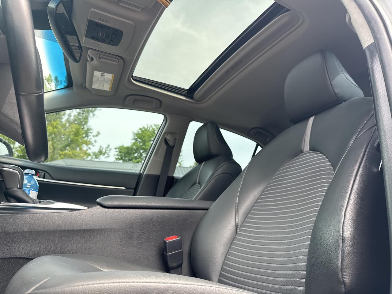 2018 Toyota Camry SE Upgrade Photo