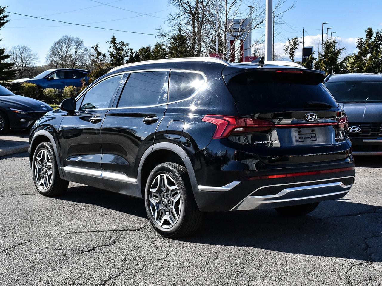 2023 Hyundai Santa Fe Hybrid Luxury Photo