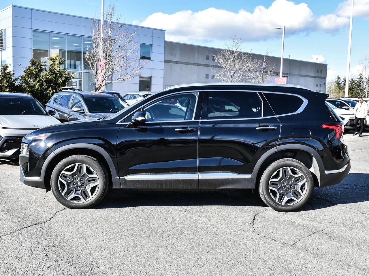 2023 Hyundai Santa Fe Hybrid Luxury Photo