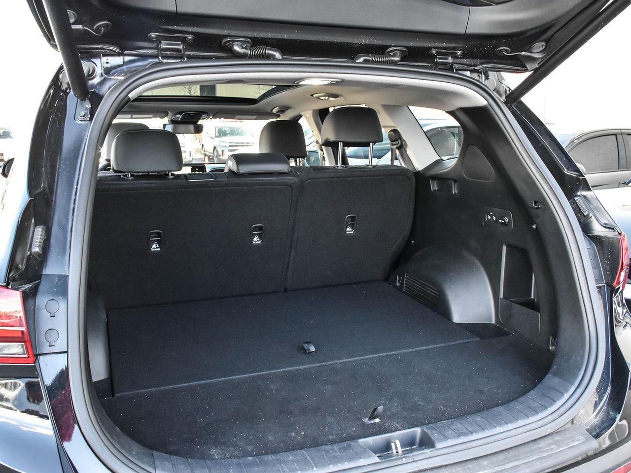 2023 Hyundai Santa Fe Hybrid Luxury Photo