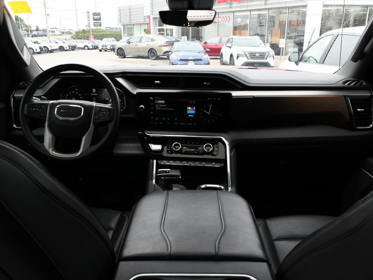 2024 Nissan Kicks SR   CarPlay   Android Auto   Heated Seats & Steer Photo