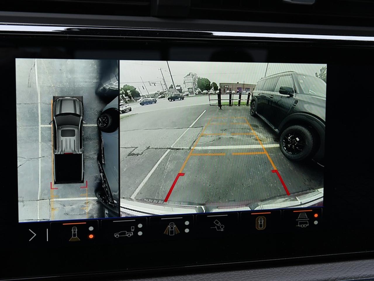 2024 Nissan Kicks SR   CarPlay   Android Auto   Heated Seats & Steer Photo