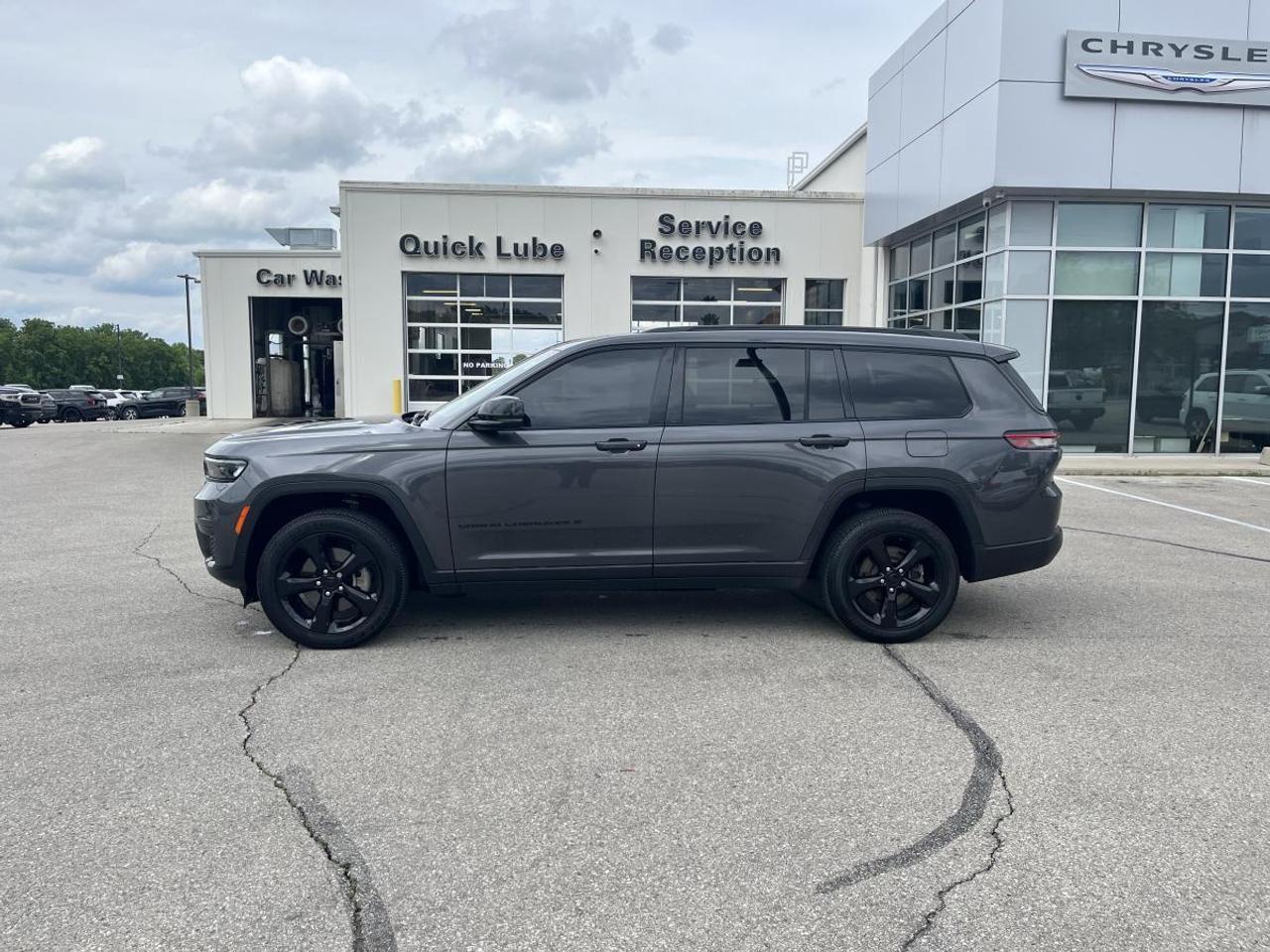2024 Jeep Grand Cherokee L ALTITUDE 4X4 Photo