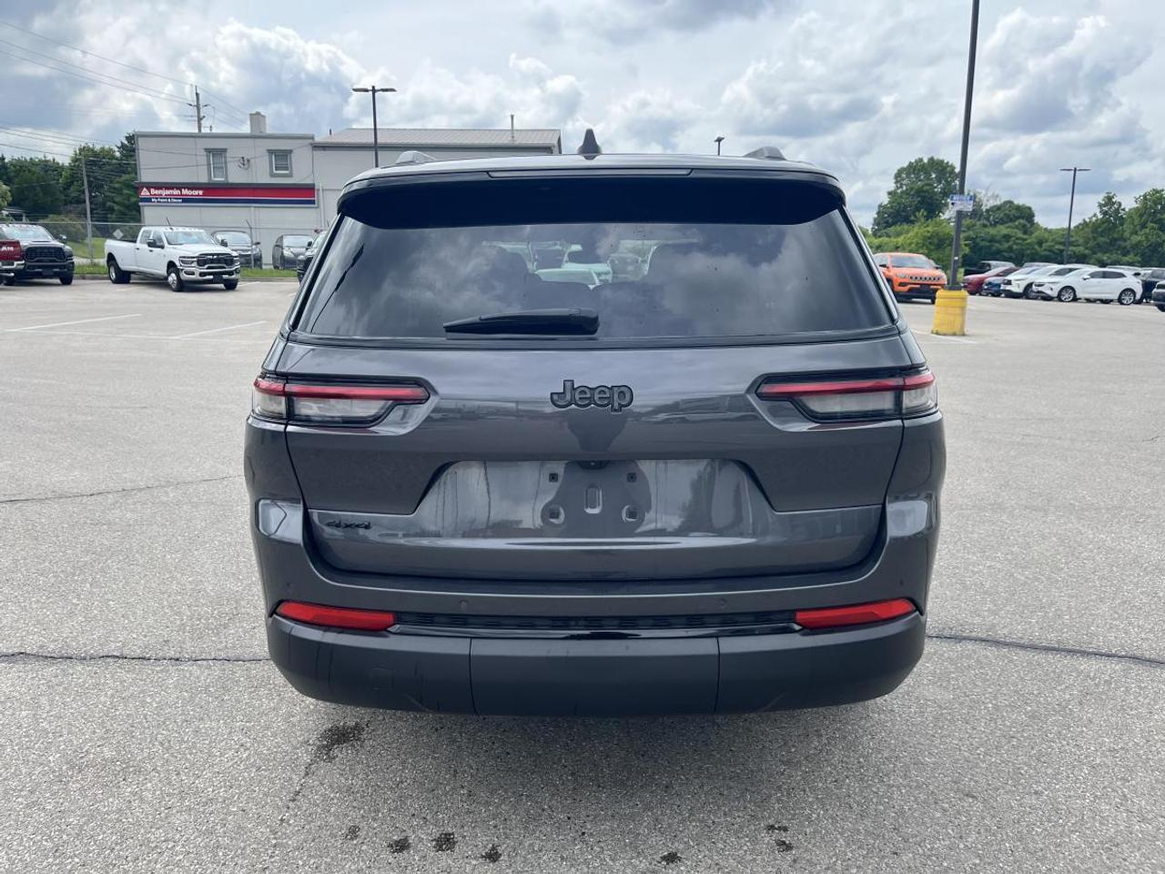 2024 Jeep Grand Cherokee L ALTITUDE 4X4 Photo