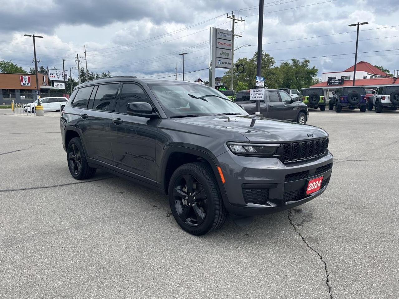 2024 Jeep Grand Cherokee L ALTITUDE 4X4 Photo
